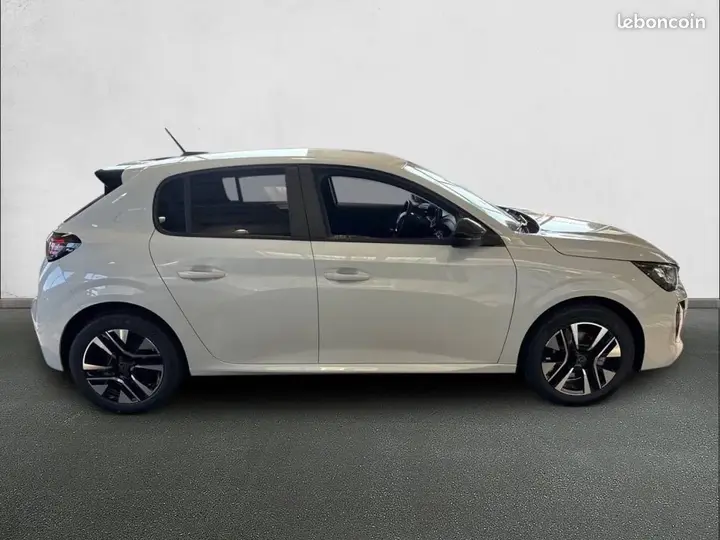 Peugeot 208 2026 photo 4