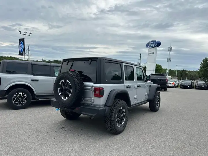 Jeep Wrangler 2024 photo 5
