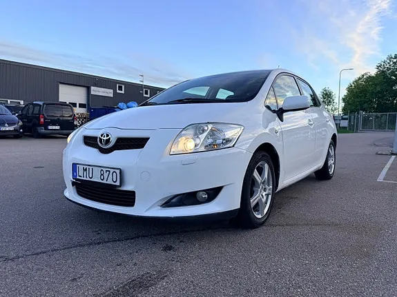 Toyota Auris 2009 photo 3