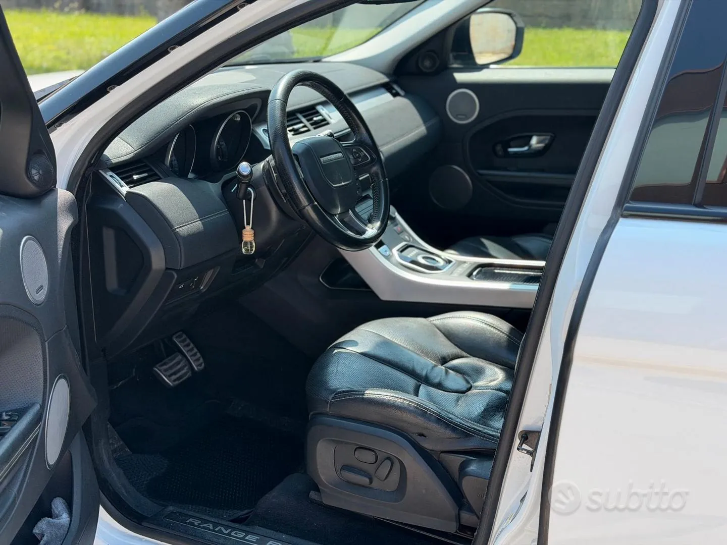 Land Rover Range Rover Evoque 2012 photo 5