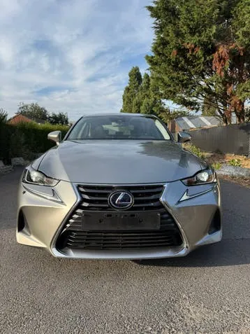 Lexus Is 2018 photo 2