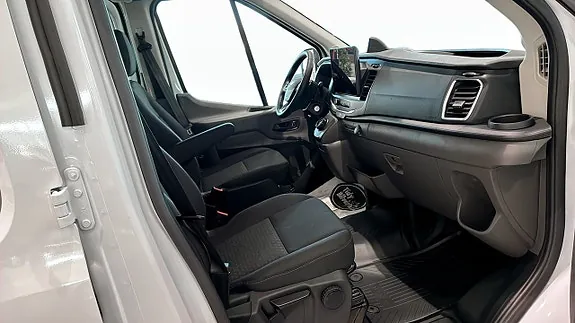 Ford Transit 2026 photo 3