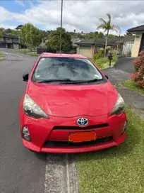 Toyota Aqua 2012 photo 2
