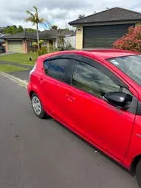 Toyota Aqua 2012 photo 3