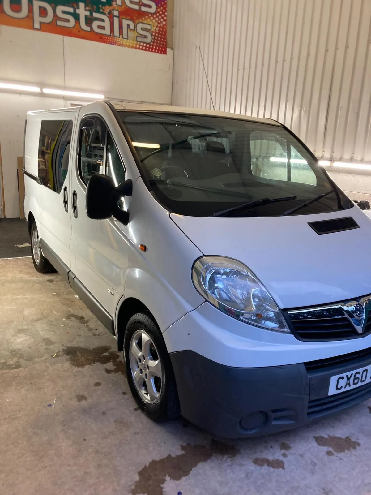 Vauxhall Vivaro 2010 photo 2
