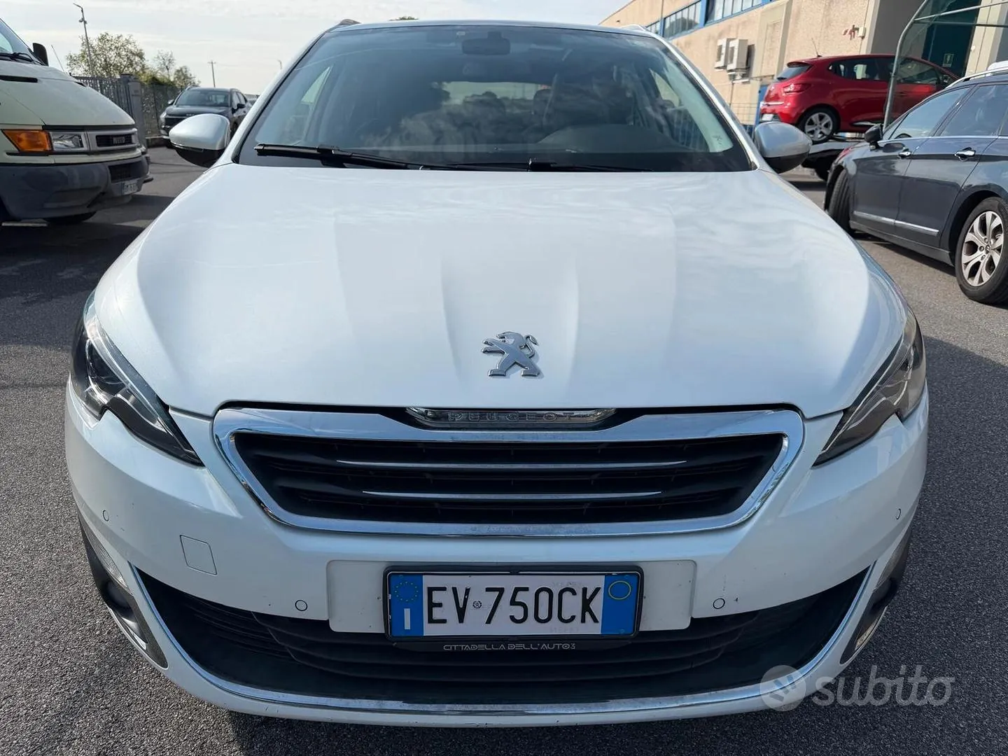 Peugeot 308 2014 photo 2