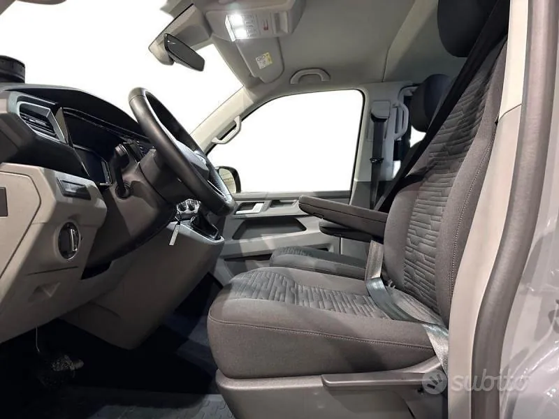 Volkswagen T6 Multivan 2024 photo 2