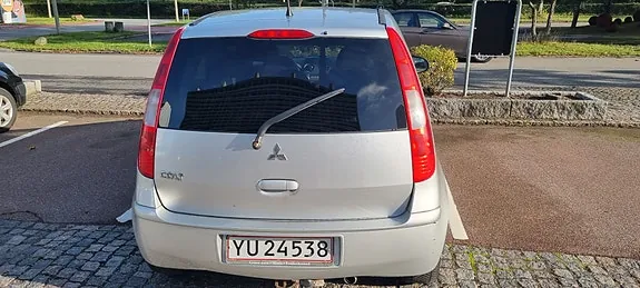 Mitsubishi Colt 2007 photo 2