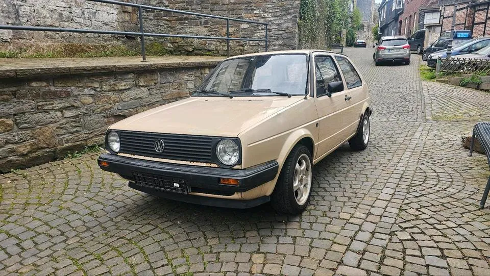 Volkswagen Golf 2
