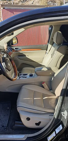 Jeep Grand Cherokee 2011 photo 3