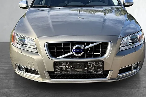 Volvo V70 2013 photo 3