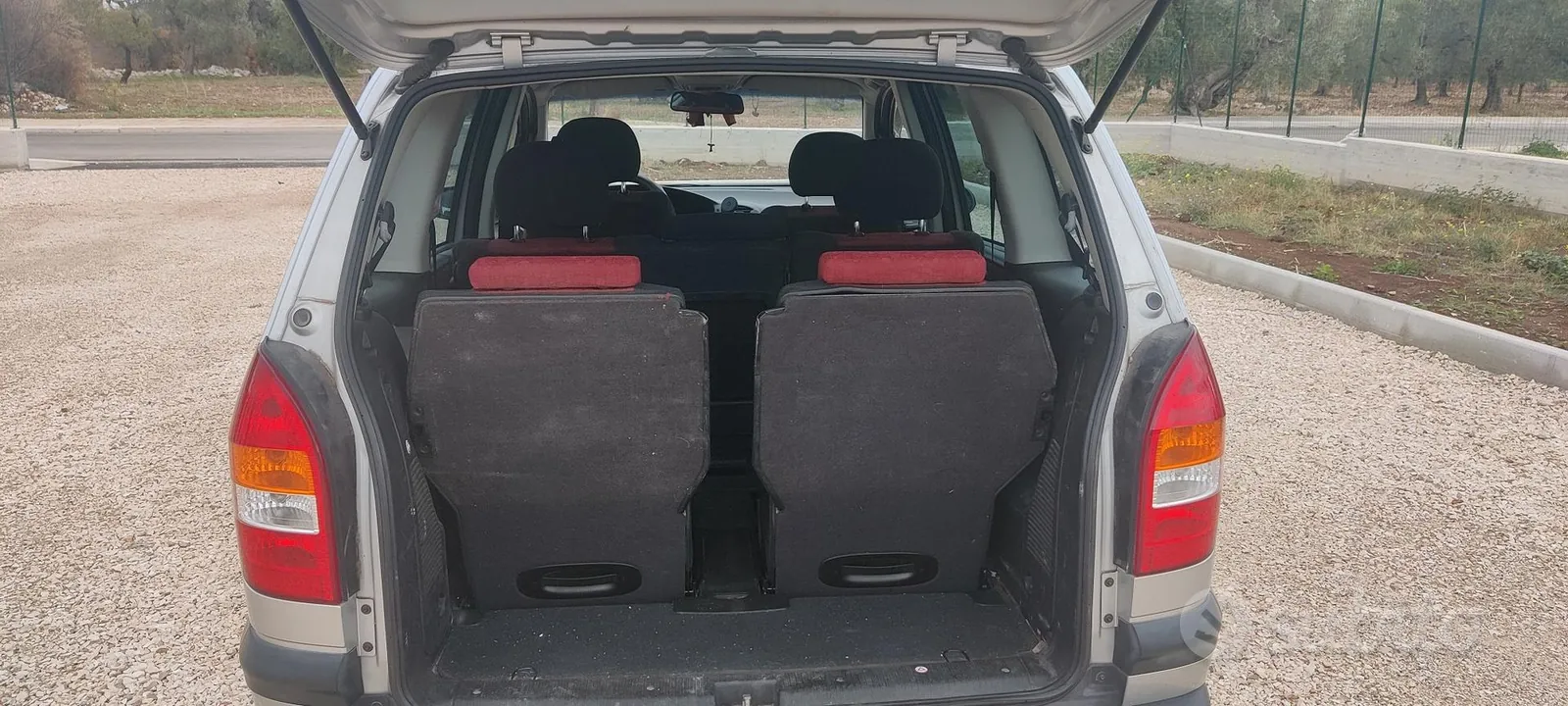 Opel Zafira 2000 photo 4