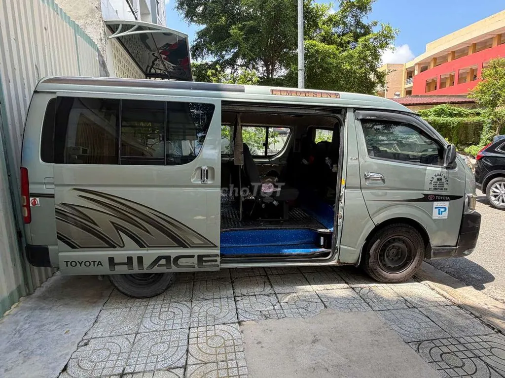 Toyota Hiace 2008 photo 3