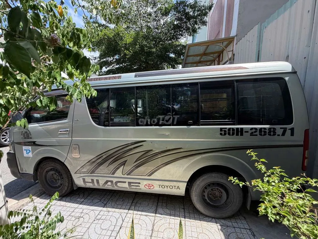 Toyota Hiace 2008 photo 2