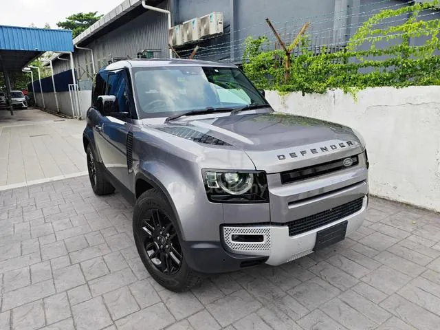 Land Rover Defender 90