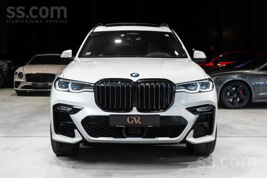 BMW X7 2022 photo 2
