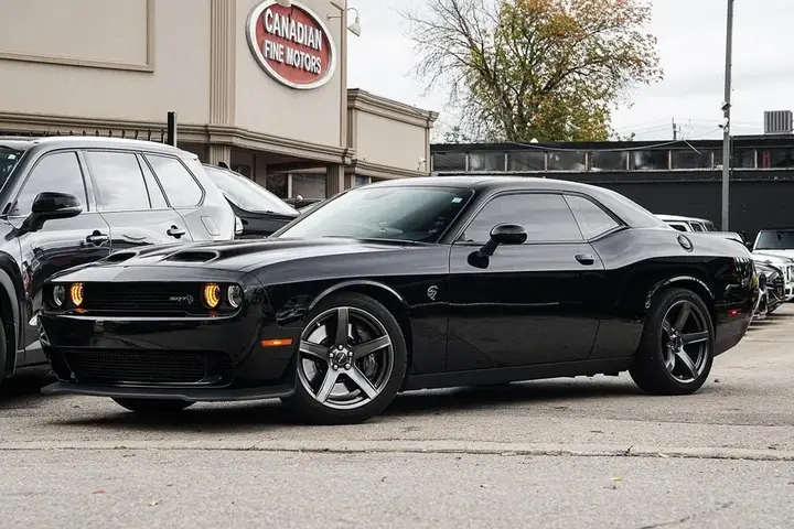 Dodge Challenger 2022 photo 2