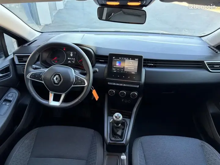 Renault Clio 2023 photo 3