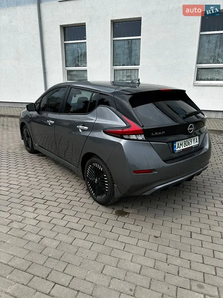Nissan Leaf 2023 photo 3