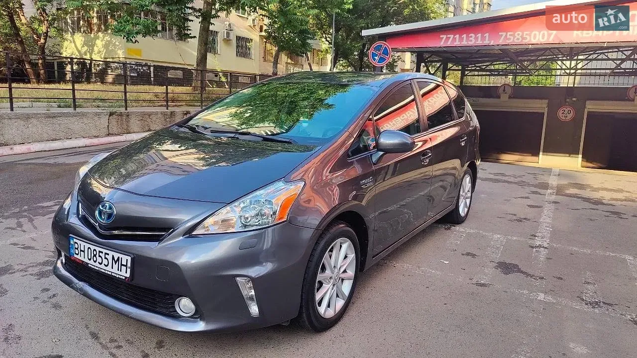 Toyota Prius V