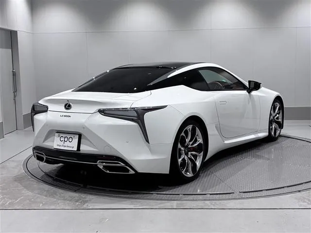 Lexus Lc500H 2022 photo 2