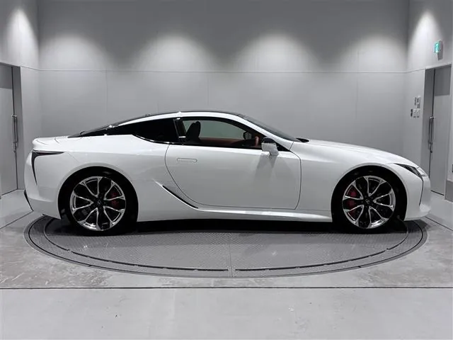 Lexus Lc500H 2022 photo 4
