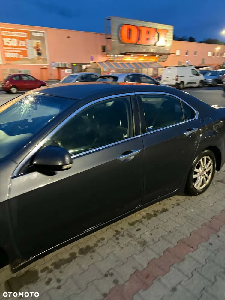 Honda Accord 2011 photo 2