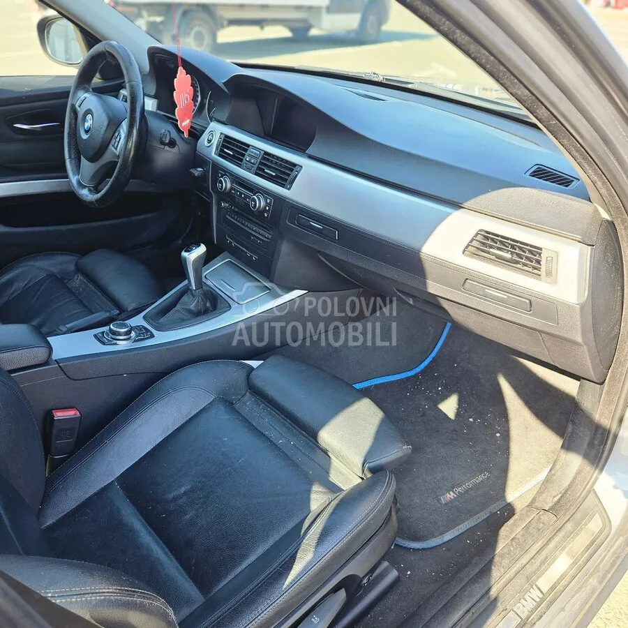 BMW 320 2009 photo 5