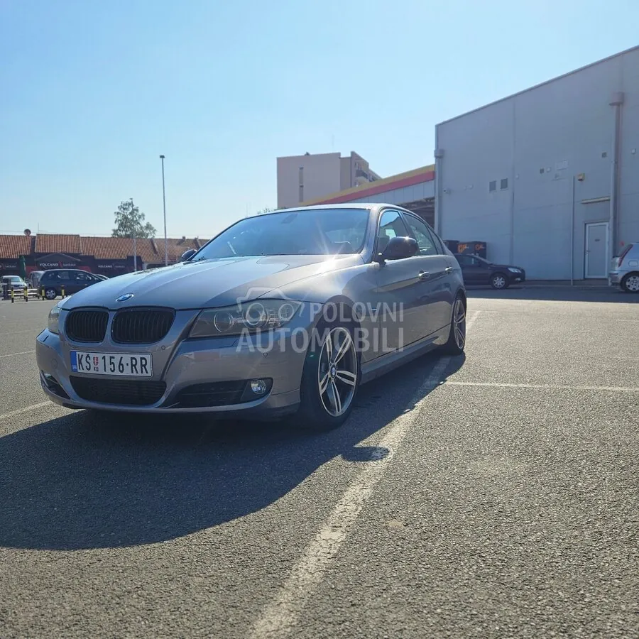 BMW 320 2009 photo 2