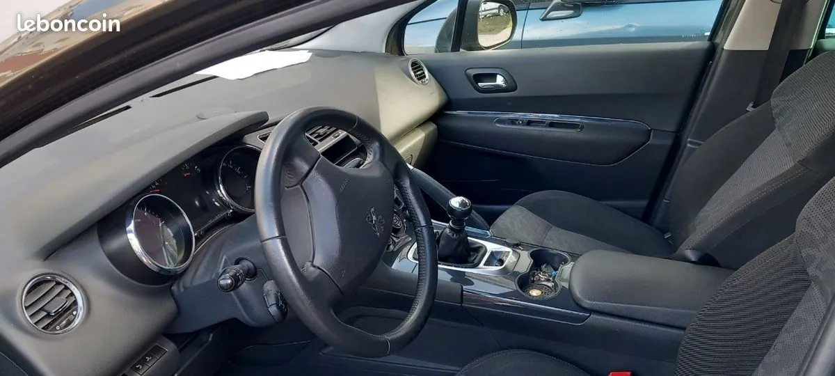 Peugeot 3008 2010 photo 3