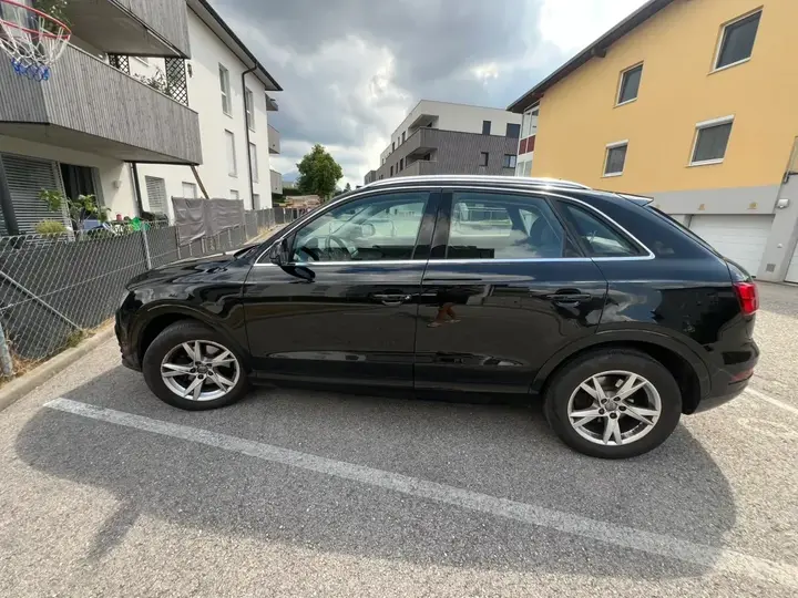 Audi Q3 2017 photo 2