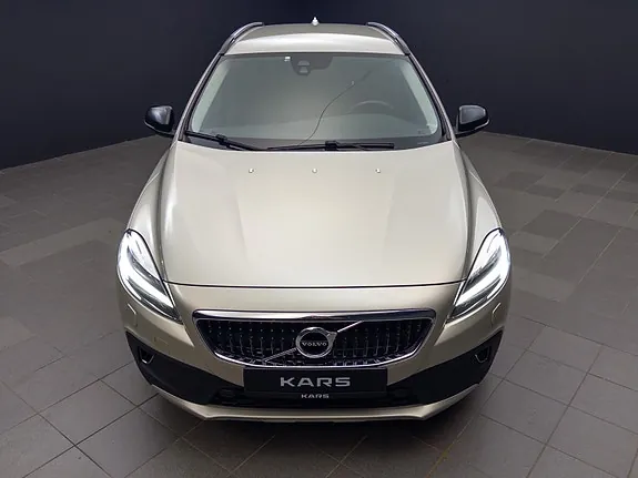 Volvo V40 Cross Country 2018 photo 3