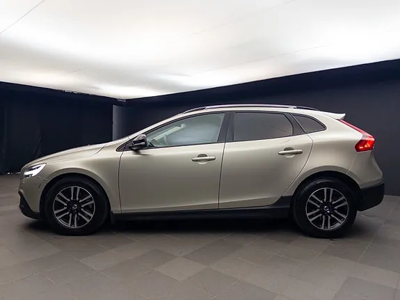 Volvo V40 Cross Country 2018 photo 5