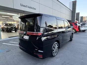 Toyota Voxy 2026 photo 4
