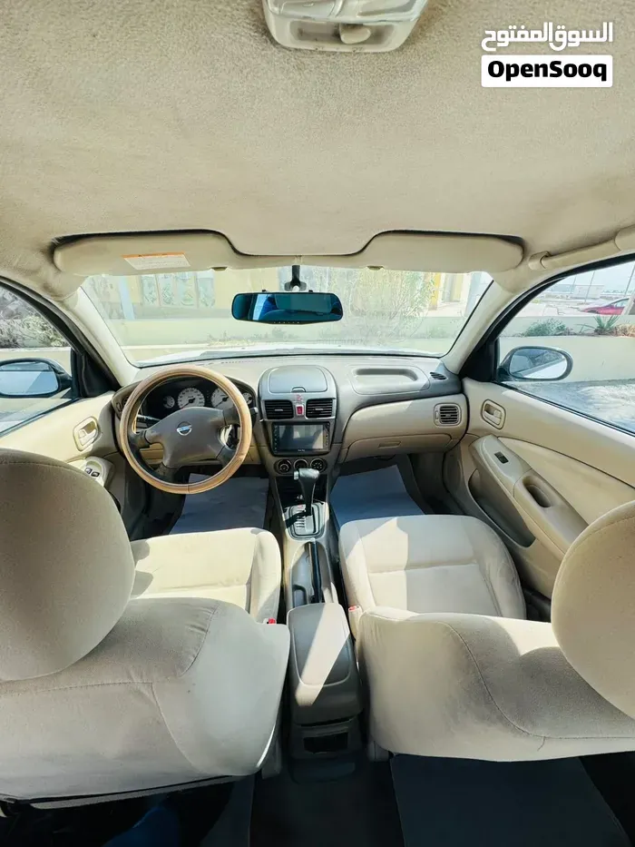 Nissan Sunny 2011 photo 4