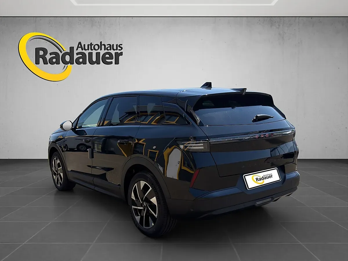 Opel Grandland photo 3