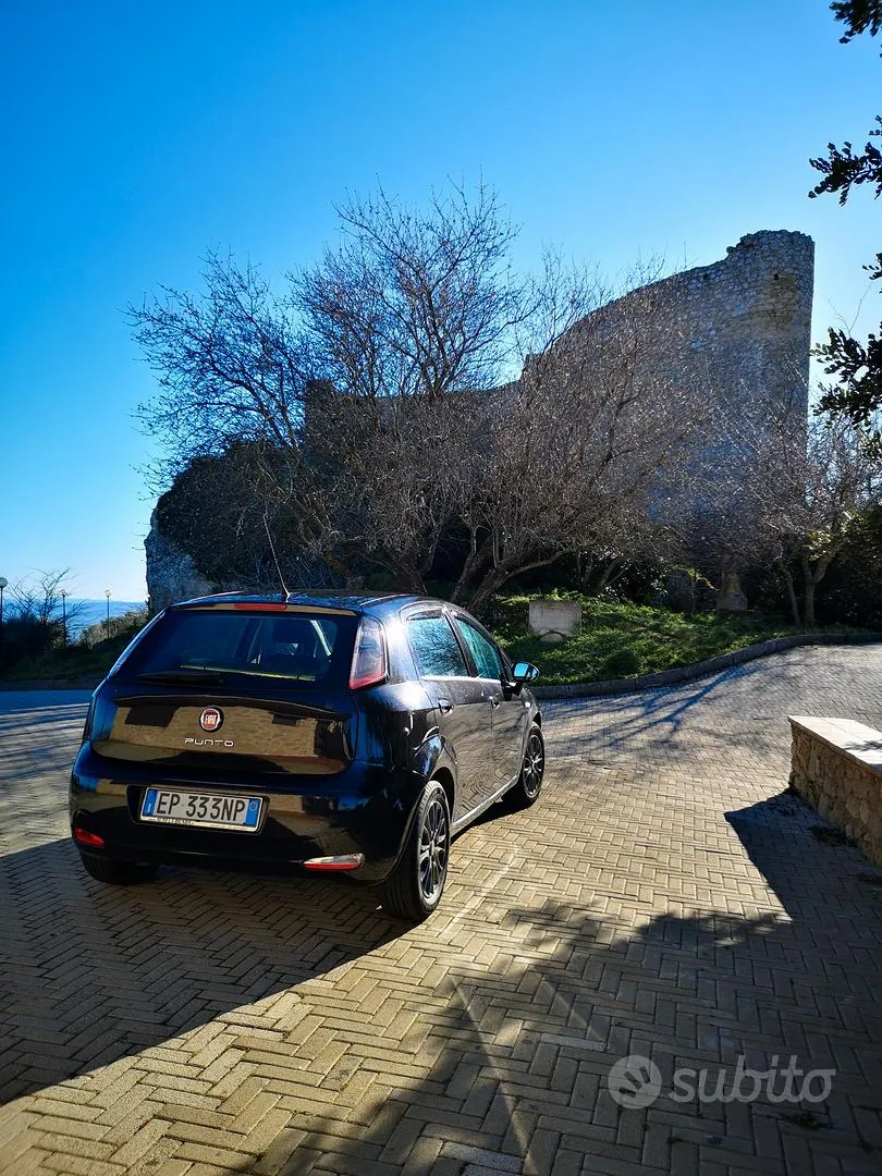 Fiat Punto 2012 photo 3