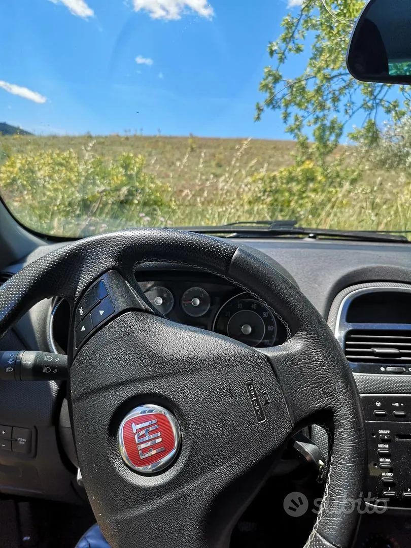Fiat Punto 2012 photo 5