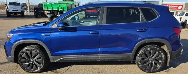 Volkswagen Taos 2024 photo 2