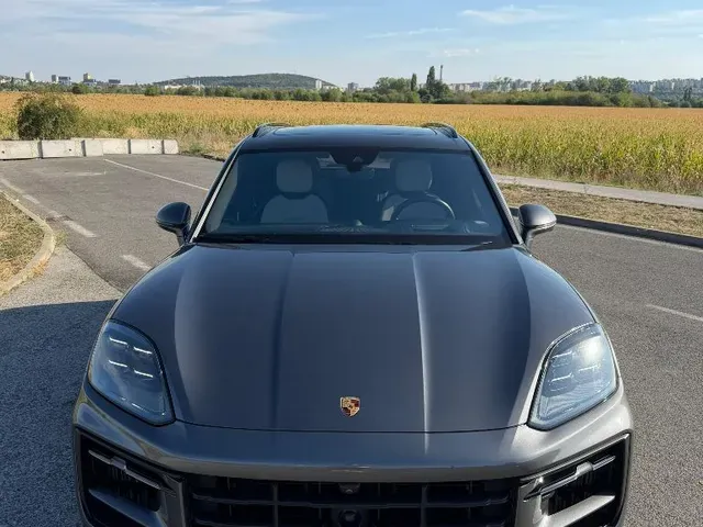 Porsche Cayenne 2024 photo 2