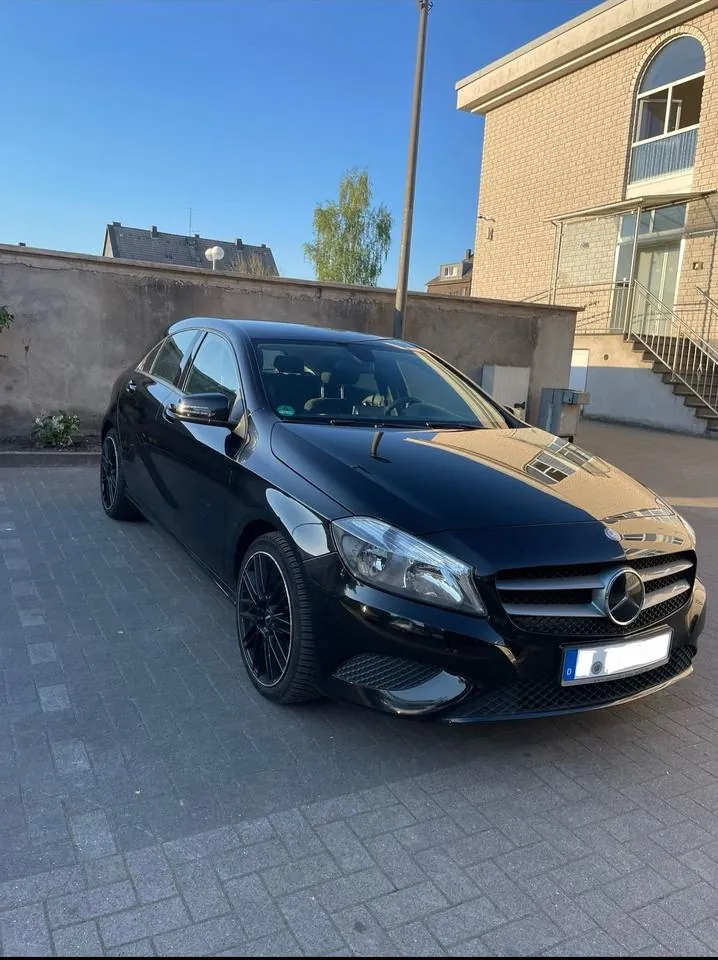 Mercedes-Benz A180