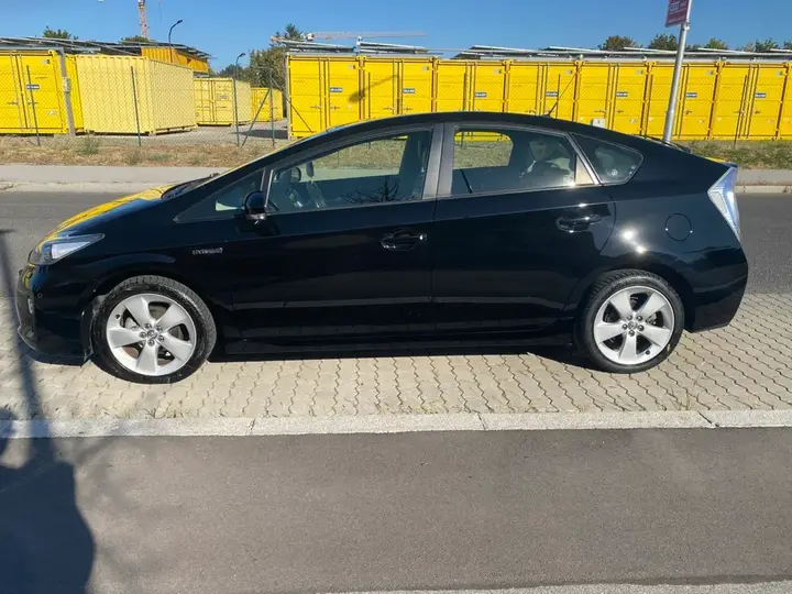 Toyota Prius 2012 photo 3