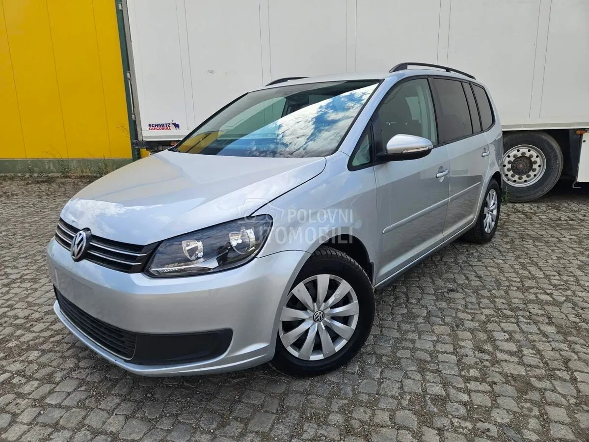 Volkswagen Touran 2011 photo 5