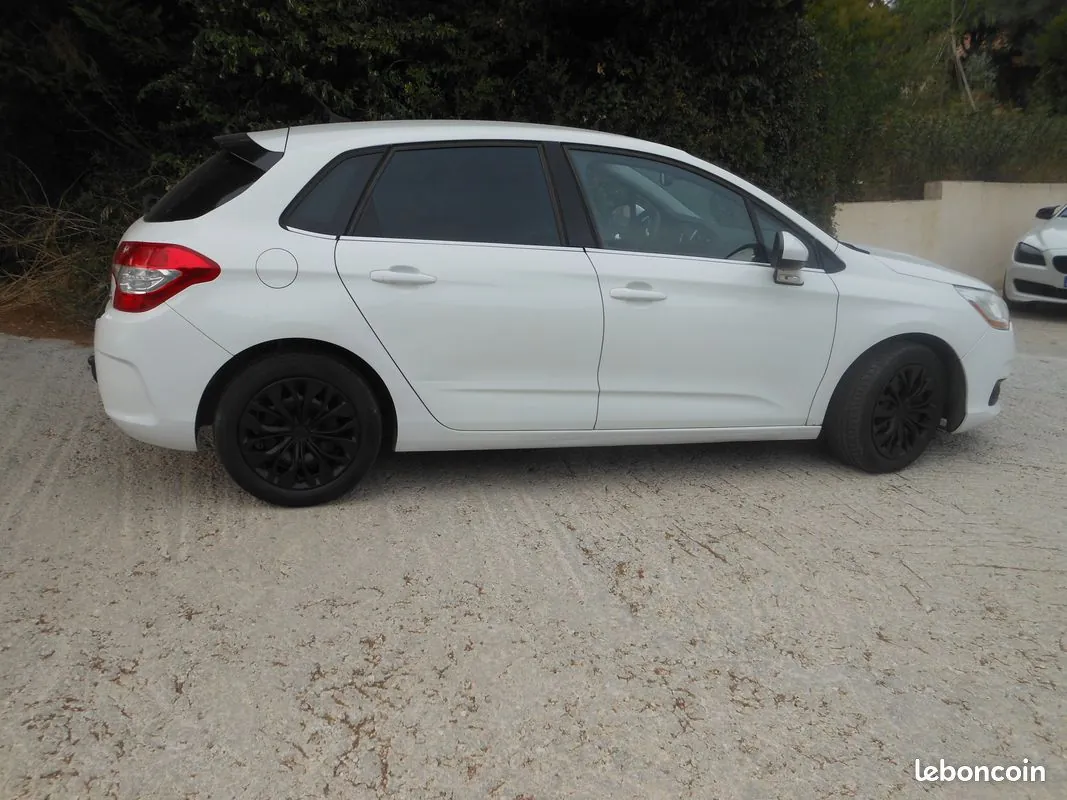 Citroen C4 2012 photo 4