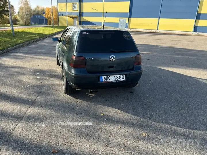 Volkswagen Golf