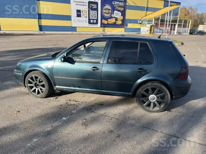 Volkswagen Golf 2002 photo 3