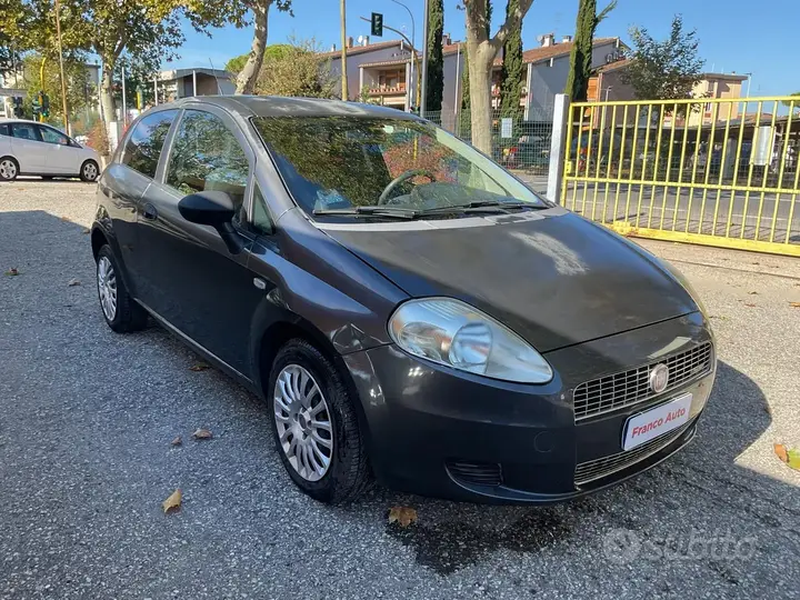 Fiat Grande Punto 2008 photo 3