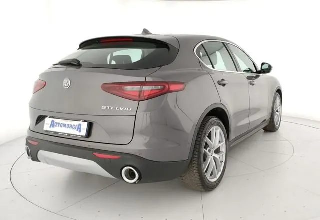 Alfa Romeo Stelvio 2017 photo 4
