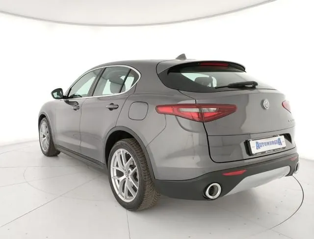 Alfa Romeo Stelvio 2017 photo 3