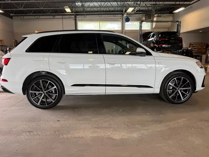 Audi Q7 2022 photo 4